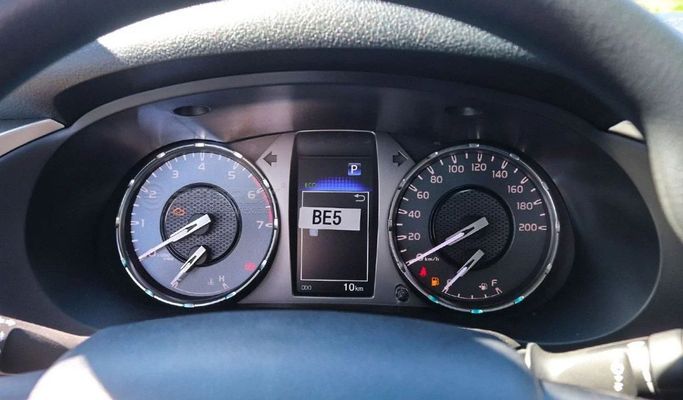 Новый Toyota Hilux VIII Рестайлинг 2, 2.7 л, 2025 в Дубае от Segrex Auto Черный цвет. GCC | AUTO.AE