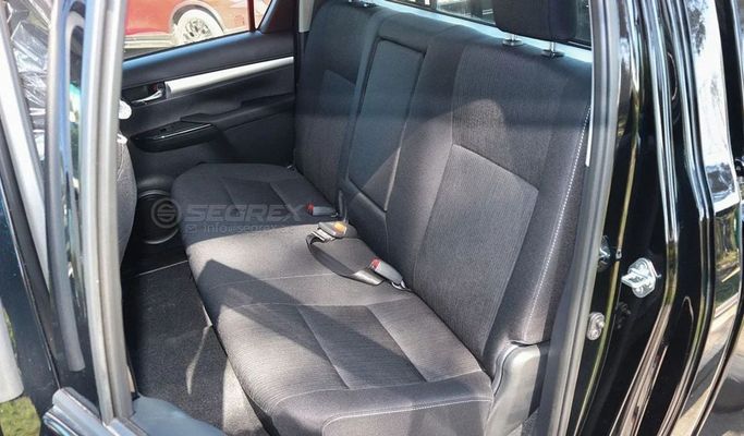 Новый Toyota Hilux VIII Рестайлинг 2, 2.7 л, 2025 в Дубае от Segrex Auto Черный цвет. GCC | AUTO.AE