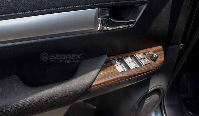 Новый Toyota Hilux VIII Рестайлинг 2, 2.7 л, 2025 в Дубае от Segrex Auto Черный цвет. GCC | AUTO.AE