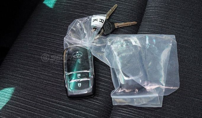 Новый Toyota Hilux VIII Рестайлинг 2, 2.7 л, 2025 в Дубае от Segrex Auto Черный цвет. GCC | AUTO.AE