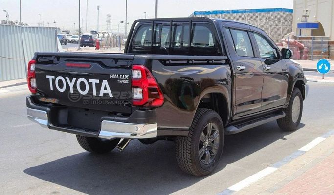 Новый Toyota Hilux VIII Рестайлинг 2, 2.7 л, 2025 в Дубае от Segrex Auto Черный цвет. GCC | AUTO.AE