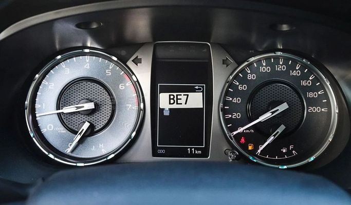 Новый Toyota Hilux VIII Рестайлинг, 2.7 л, 2025 в Дубае от Segrex Auto Белый цвет. GCC | AUTO.AE