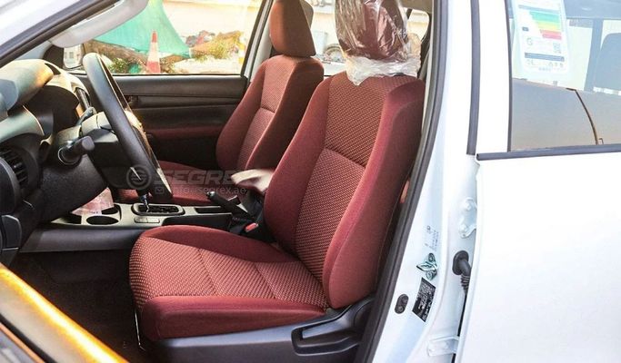 Новый Toyota Hilux VIII Рестайлинг, 2.7 л, 2025 в Дубае от Segrex Auto Белый цвет. GCC | AUTO.AE