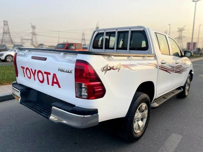 Used Toyota Hilux VIII, 2.4 l, 2018 in Dubai by Shalimar, White color. GCC Specs | AUTO.AE