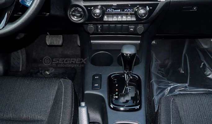 Новый Toyota Hilux VIII Рестайлинг, 4.0 л, 2025 в Дубае от Segrex Auto Белый цвет. GCC | AUTO.AE