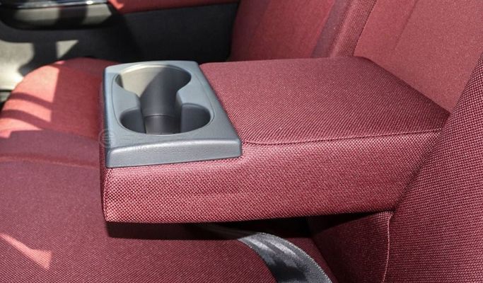 Новый Toyota Hilux VIII Рестайлинг, 2.7 л, 2025 в Дубае от Segrex Auto Белый цвет. GCC | AUTO.AE