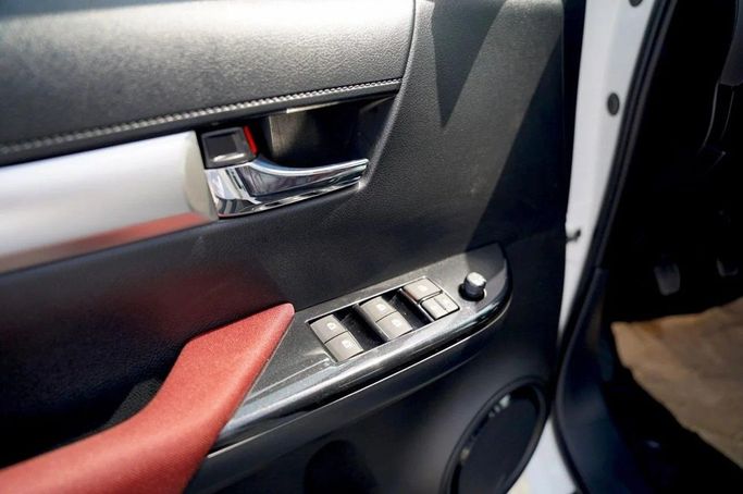 New Toyota Hilux VIII, 2.7 l, 2025 in Dubai by World Center Motors FZE, White color. GCC Specs | AUTO.AE