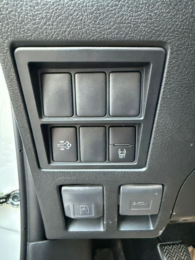 New Toyota Hilux VIII, 2.4 l, 2025 in Dubai by World Center Motors FZE, White color. GCC Specs | AUTO.AE