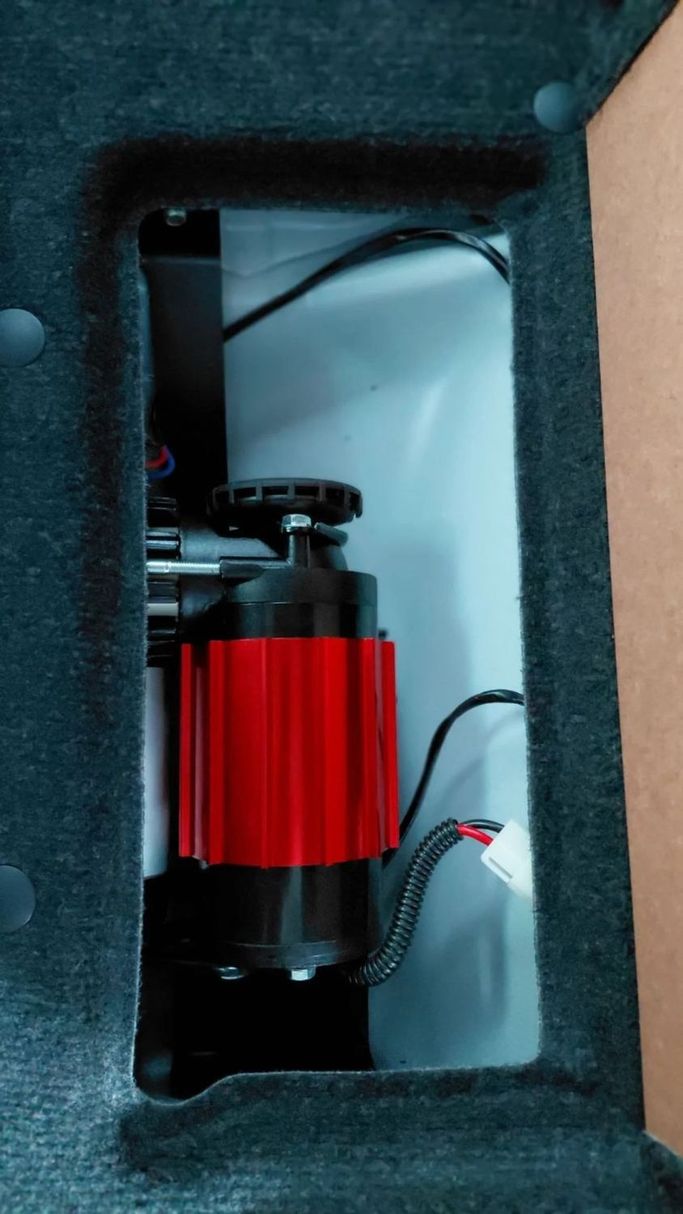 New Toyota Hilux VIII, 2.7 l, 2025 in Dubai by World Center Motors FZE, White color. GCC Specs | AUTO.AE