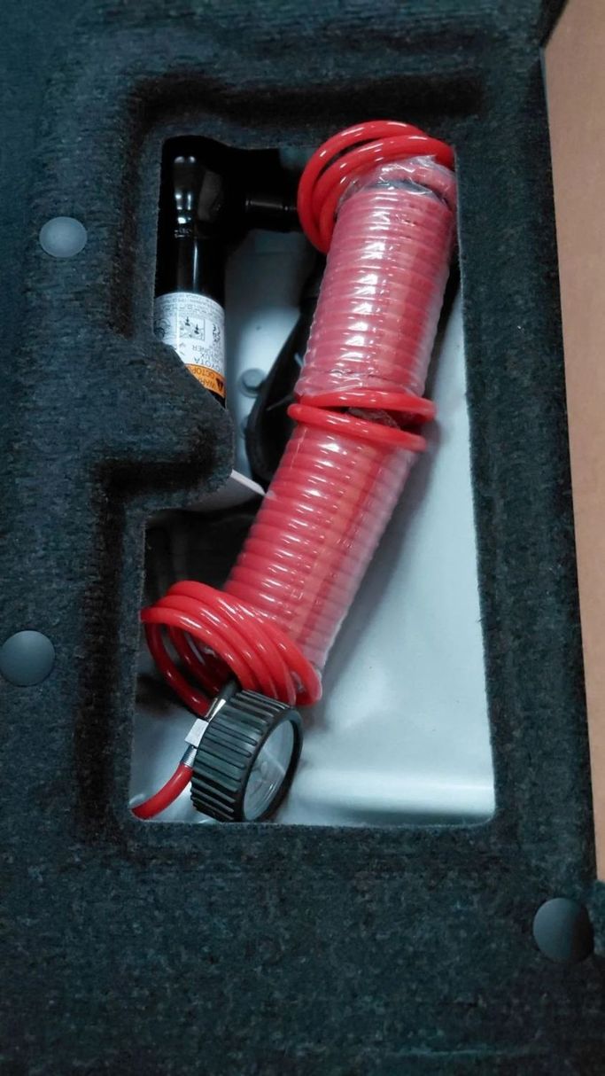 New Toyota Hilux VIII, 2.7 l, 2025 in Dubai by World Center Motors FZE, White color. GCC Specs | AUTO.AE