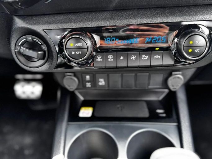 New Toyota Hilux VIII, 2.8 l, 2025 in Dubai by World Center Motors FZE, Black color. Other | AUTO.AE