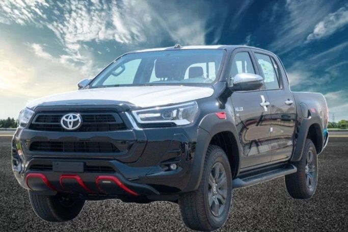 Новый Toyota Hilux VIII, 4.0 л, 2025 в Дубае от World Center Motors FZE Черный цвет. GCC | AUTO.AE