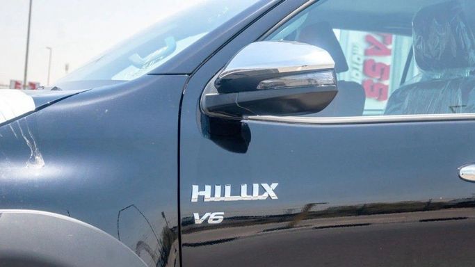 Новый Toyota Hilux VIII, 4.0 л, 2025 в Дубае от World Center Motors FZE Черный цвет. GCC | AUTO.AE