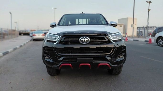 Новый Toyota Hilux VIII, 4.0 л, 2025 в Дубае от World Center Motors FZE Черный цвет. GCC | AUTO.AE
