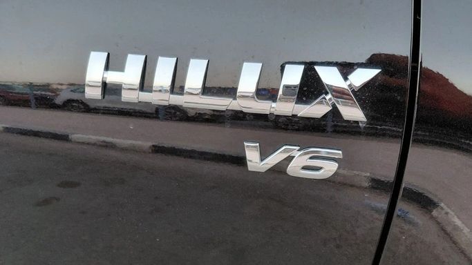 Новый Toyota Hilux VIII, 4.0 л, 2025 в Дубае от World Center Motors FZE Черный цвет. GCC | AUTO.AE