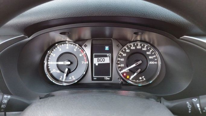 Новый Toyota Hilux VIII, 4.0 л, 2025 в Дубае от World Center Motors FZE Черный цвет. GCC | AUTO.AE