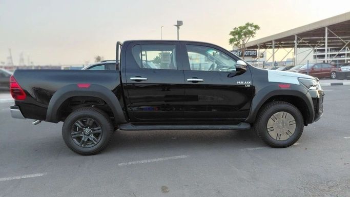 Новый Toyota Hilux VIII, 4.0 л, 2025 в Дубае от World Center Motors FZE Черный цвет. GCC | AUTO.AE