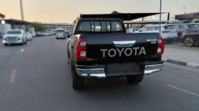 Новый Toyota Hilux VIII, 4.0 л, 2025 в Дубае от World Center Motors FZE Черный цвет. GCC | AUTO.AE