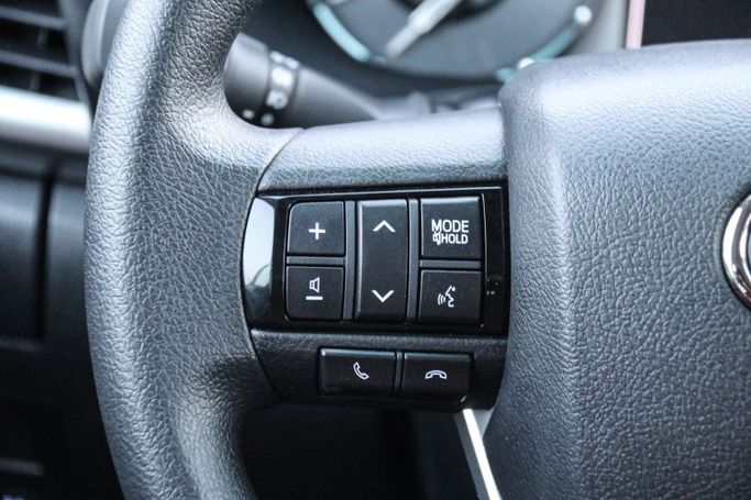 Новый Toyota Hilux VIII, 2.7 л, 2025 в Дубае от Atlantic Motors FZCO Белый цвет.  | AUTO.AE