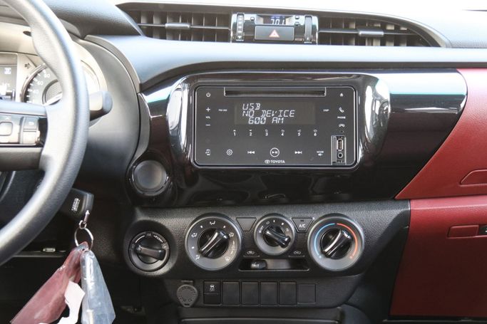 Новый Toyota Hilux VIII, 2.7 л, 2025 в Дубае от Atlantic Motors FZCO Белый цвет.  | AUTO.AE