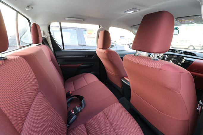 Новый Toyota Hilux VIII, 2.7 л, 2025 в Дубае от Atlantic Motors FZCO Белый цвет.  | AUTO.AE