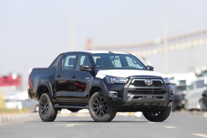 Новый Toyota Hilux VIII Рестайлинг, 4.0 л, 2025 в Дубае от Atlantic Motors FZCO Черный цвет.  | AUTO.AE