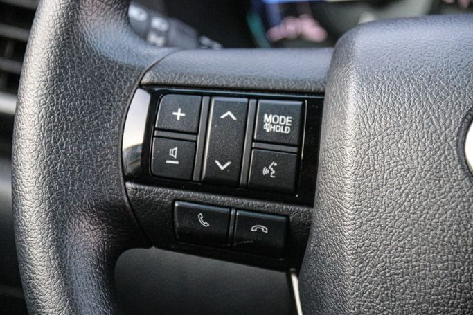 Новый Toyota Hilux VIII Рестайлинг, 4.0 л, 2025 в Дубае от Atlantic Motors FZCO Черный цвет.  | AUTO.AE