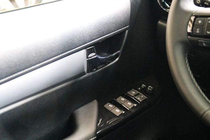 New Toyota Hilux VIII, 4.0 l, 2024 in Dubai by Atlantic Motors FZCO, White color. GCC Specs | AUTO.AE