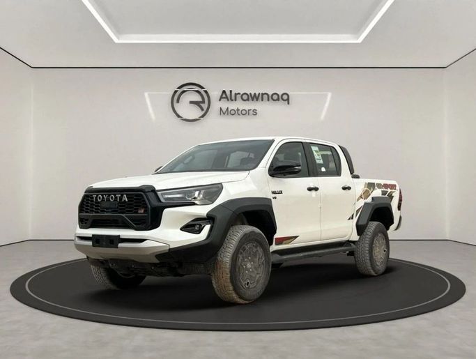 Новый Toyota Hilux VIII Рестайлинг, 4.0 л, 2025 в Дубае от Al Rawnaq Motors  Белый цвет. GCC | AUTO.AE