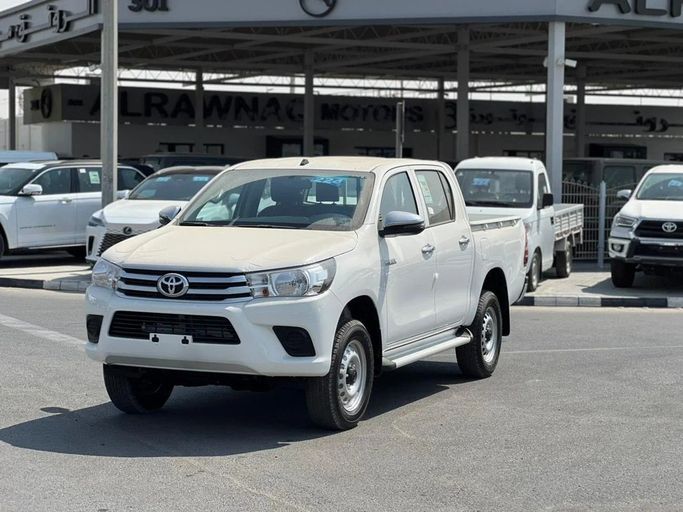 Новый Toyota Hilux VIII, 2.7 л, 2025 в Дубае от Al Rawnaq Motors  Белый цвет. GCC | AUTO.AE