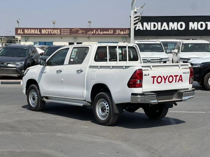 Новый Toyota Hilux VIII, 2.7 л, 2025 в Дубае от Al Rawnaq Motors  Белый цвет. GCC | AUTO.AE