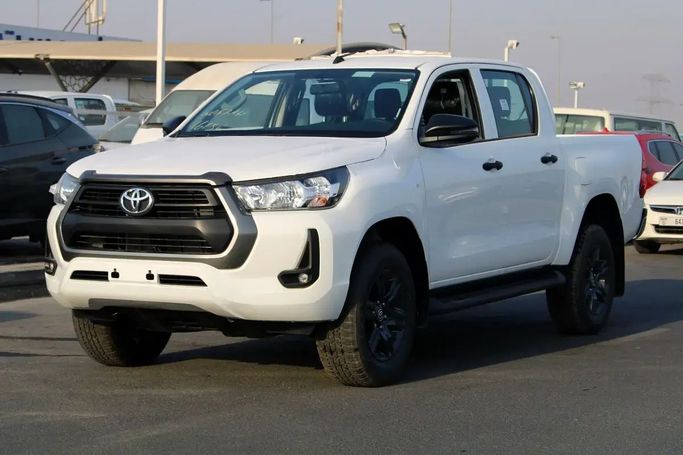 New Toyota Hilux VIII Facelift, 2.7 l, 2025 in Dubai by Wafrah Automotive Fzco, White color.  | AUTO.AE