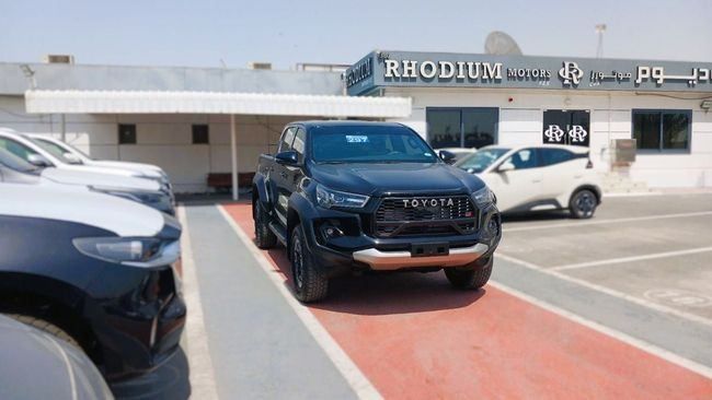 جديدة Toyota Hilux عملية شد الوجه الثامن 2, 2.8 l, 2025 في في دبي من Rhodium Motors FZE، اللون أسود. المواصفات الأوروبية | AUTO.AE