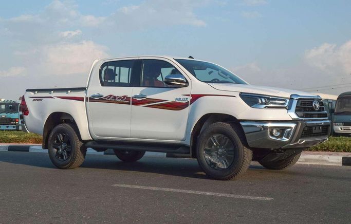 Новый Toyota Hilux VIII Рестайлинг, 2.7 л, 2025 в Дубае от White motors FZE Белый цвет. GCC | AUTO.AE