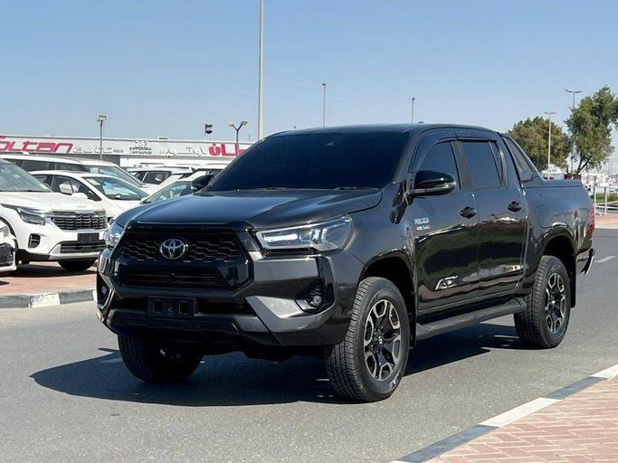 Used Toyota Hilux VIII, 2.8 l, 2022 in Dubai by Greenway Motors, Grey color.  | AUTO.AE | Listing #230407