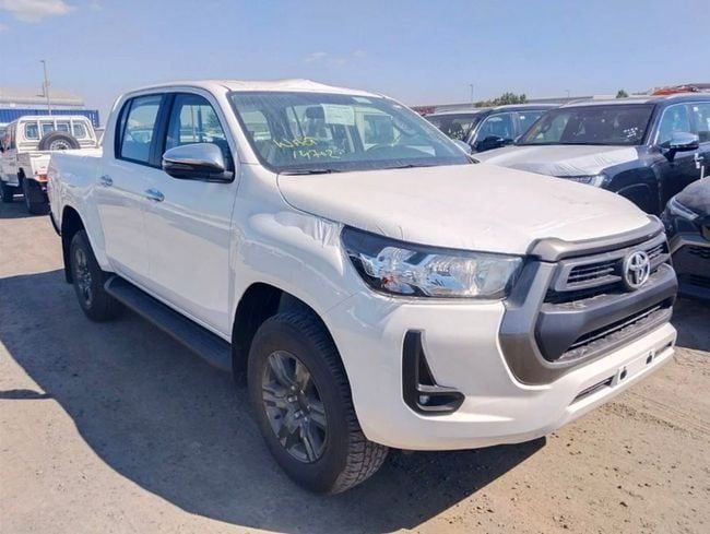 New Toyota Hilux VIII Facelift, 2.4 l, 2025 in Dubai by AL REEM AUTO, White color. Japanese Specs | AUTO.AE