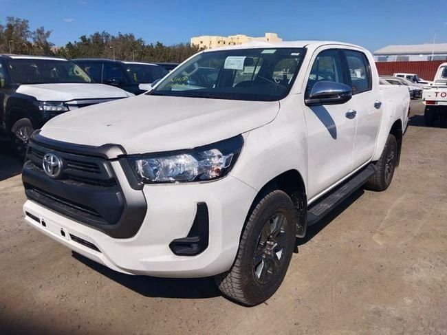 جديدة Toyota Hilux عملية شد الوجه الثامن 2, 2.7 l, 2025 في في دبي من AL REEM AUTO، اللون أبيض. أخرى | AUTO.AE