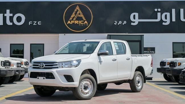 Новый Toyota Hilux VIII, 2.4 л, 2025 в Дубае от Africa Auto FZE Белый цвет. GCC | AUTO.AE