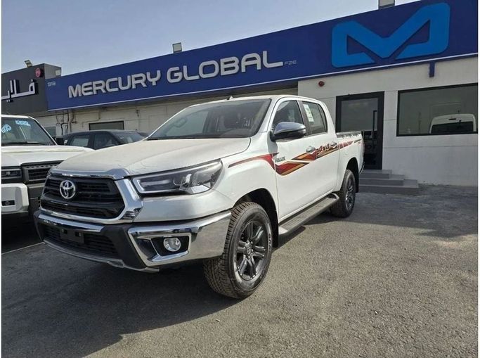 جديدة Toyota Hilux ثامناً, 2.7 l, 2025 في في دبي من Mercury Global FZCO، اللون أبيض. مواصفات الخليج | AUTO.AE