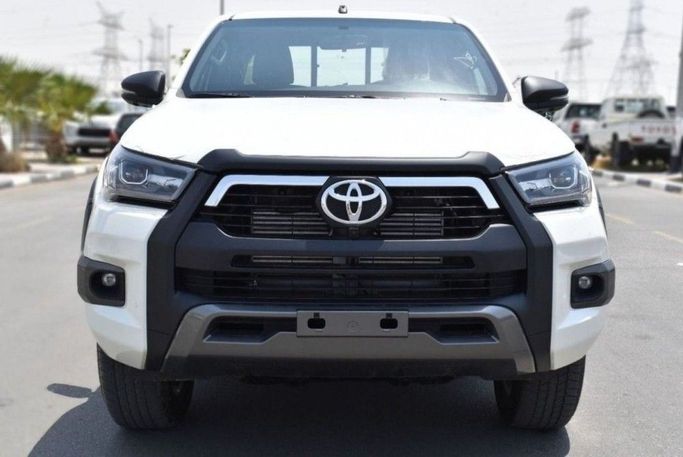 New Toyota Hilux VIII Facelift, 2.8 l, 2023 in Dubai by TARGET MOTORS FZE, White color. Other | AUTO.AE