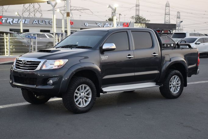 Used Toyota Hilux VII Facelift, 3.0 l, 2014 in Dubai by Xtreme Auto FZE, Grey color. Australian Specs | AUTO.AE
