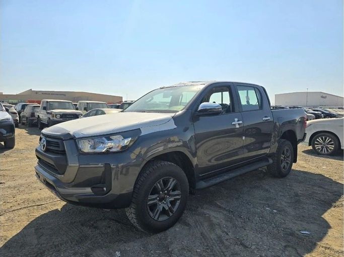جديدة Toyota Hilux فيس ليفت الثامن, 2.4 l, 2025 في في دبي من Mercury Global FZCO، اللون رمادي.  | AUTO.AE