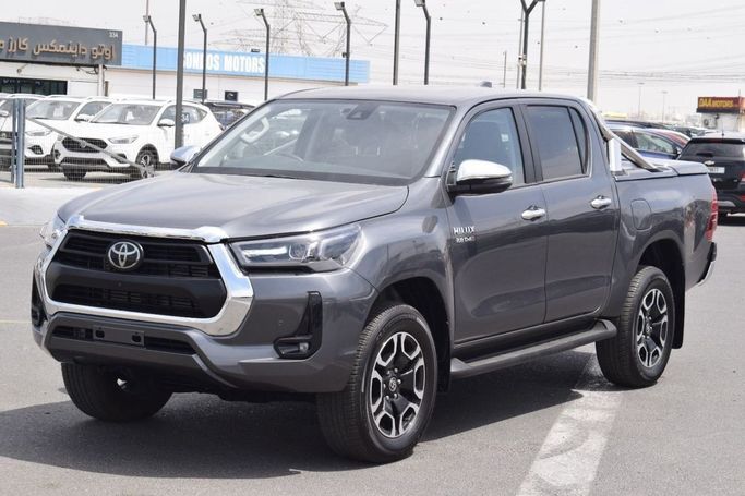 مستعملة Toyota Hilux فيس ليفت الثامن, 2.8 l, 2023 في في دبي من REAAN MOTORS FZE، اللون فضي. أخرى | AUTO.AE