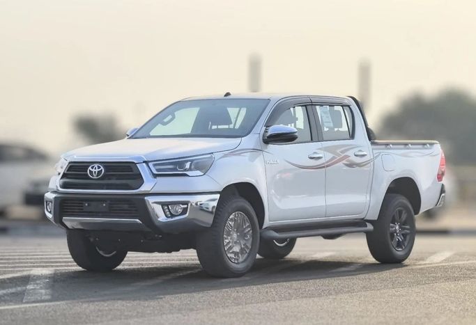 جديدة Toyota Hilux فيس ليفت الثامن, 2.7 l, 2025 في في دبي من ZOHAAN MOTORS FZCO، اللون أبيض. مواصفات الخليج | AUTO.AE | إعلان #240975