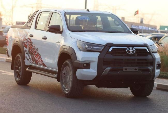 جديدة Toyota Hilux فيس ليفت الثامن, 4.0 l, 2025 في في دبي من AL SHERAA AL MALAKI، اللون أبيض. مواصفات الخليج | AUTO.AE | إعلان #244754