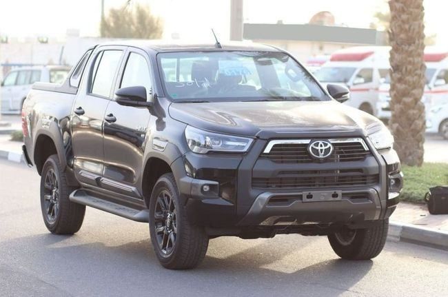 New Toyota Hilux VIII Facelift, 4.0 l, 2025 in Dubai by AL SHERAA AL MALAKI, Black color. GCC Specs | AUTO.AE
