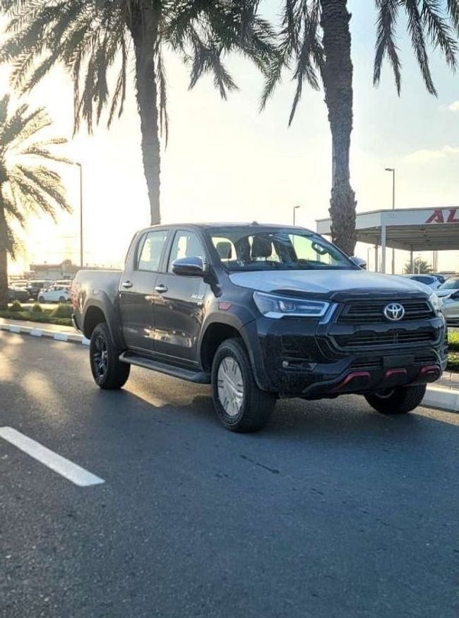 جديدة Toyota Hilux فيس ليفت الثامن, 4.0 l, 2024 في في دبي من AL SHERAA AL MALAKI، اللون أسود. مواصفات الخليج | AUTO.AE | إعلان #244918