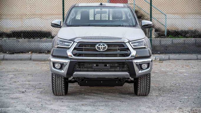 جديدة Toyota Hilux ثامناً, 2.7 l, 2026 في في دبي من Auto Vision LLC، اللون رمادي.  | AUTO.AE | إعلان #245147
