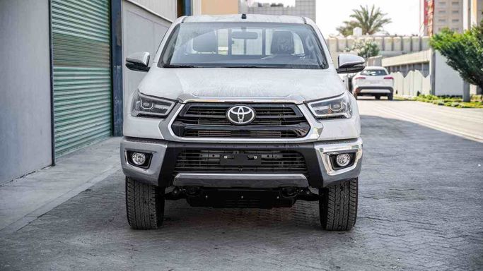 Новый Toyota Hilux VIII, 2.4 л, 2026 в Дубае от Auto Vision LLC Белый цвет.  | AUTO.AE | Объявление #245151