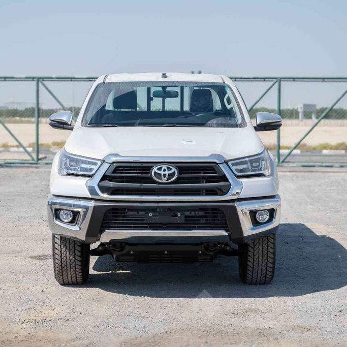 Новый Toyota Hilux VIII, 2.7 л, 2025 в Дубае от Auto Vision LLC Белый цвет.  | AUTO.AE | Объявление #245555